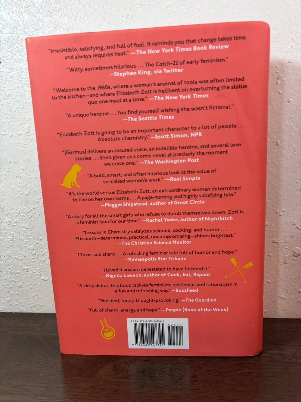 Lessons in Chemistry by Bonnie Garmus  Hardcover Book